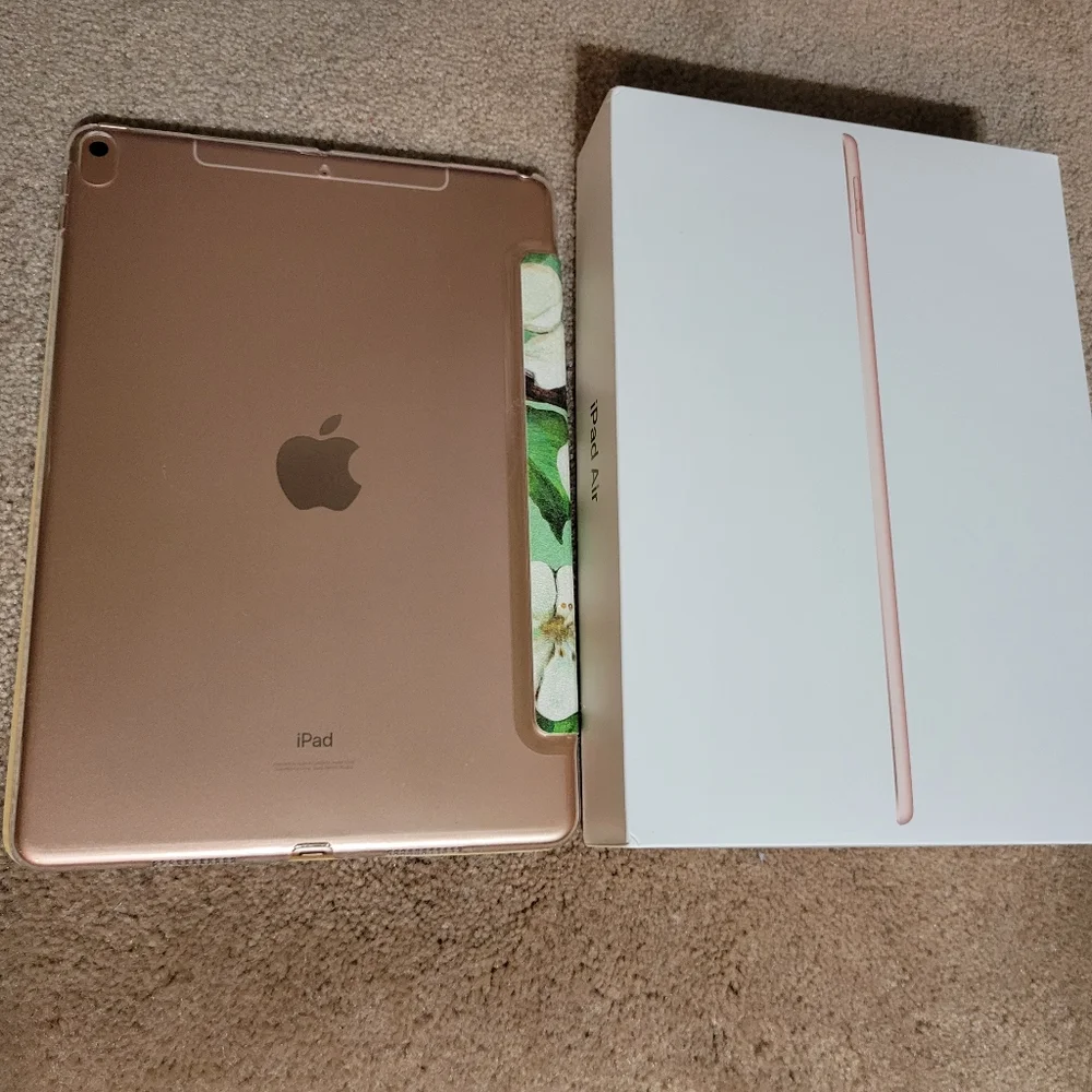 Apple iPad Air 10.5-Inch Wi-Fi + Cellular 256GB Gold 3rd generation A2153 2019